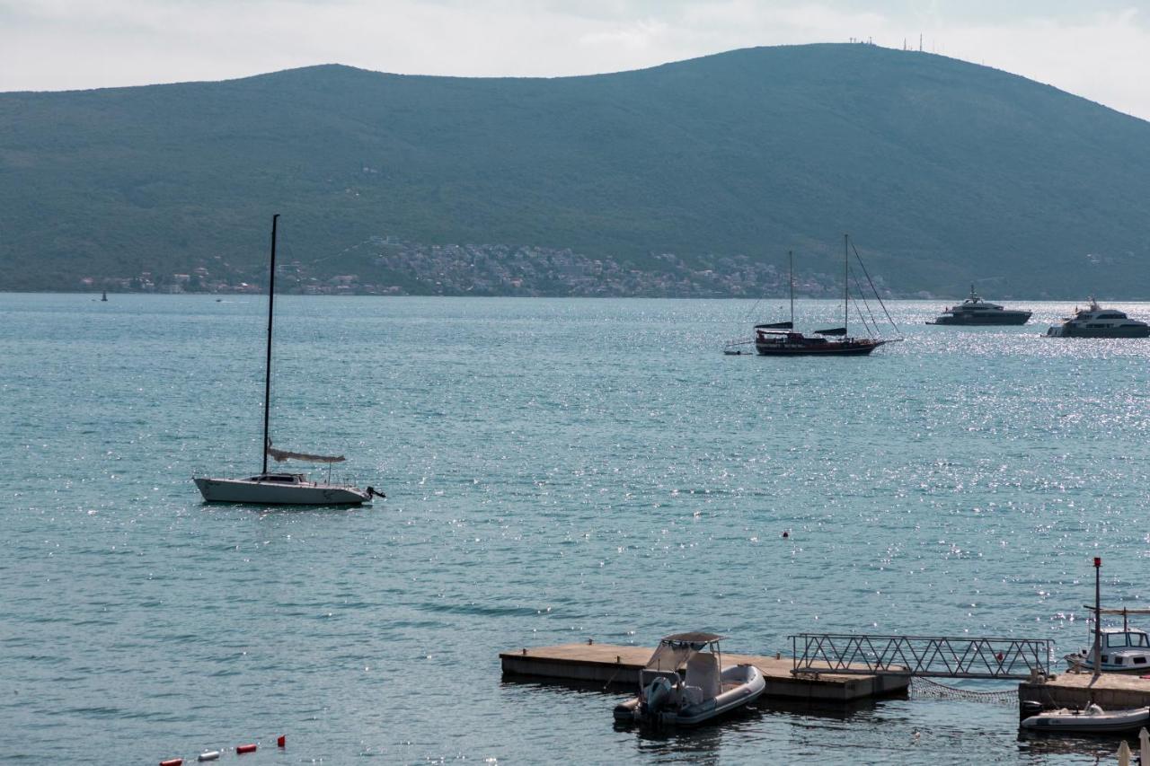 Apartments LungoMare Tivat Exterior foto