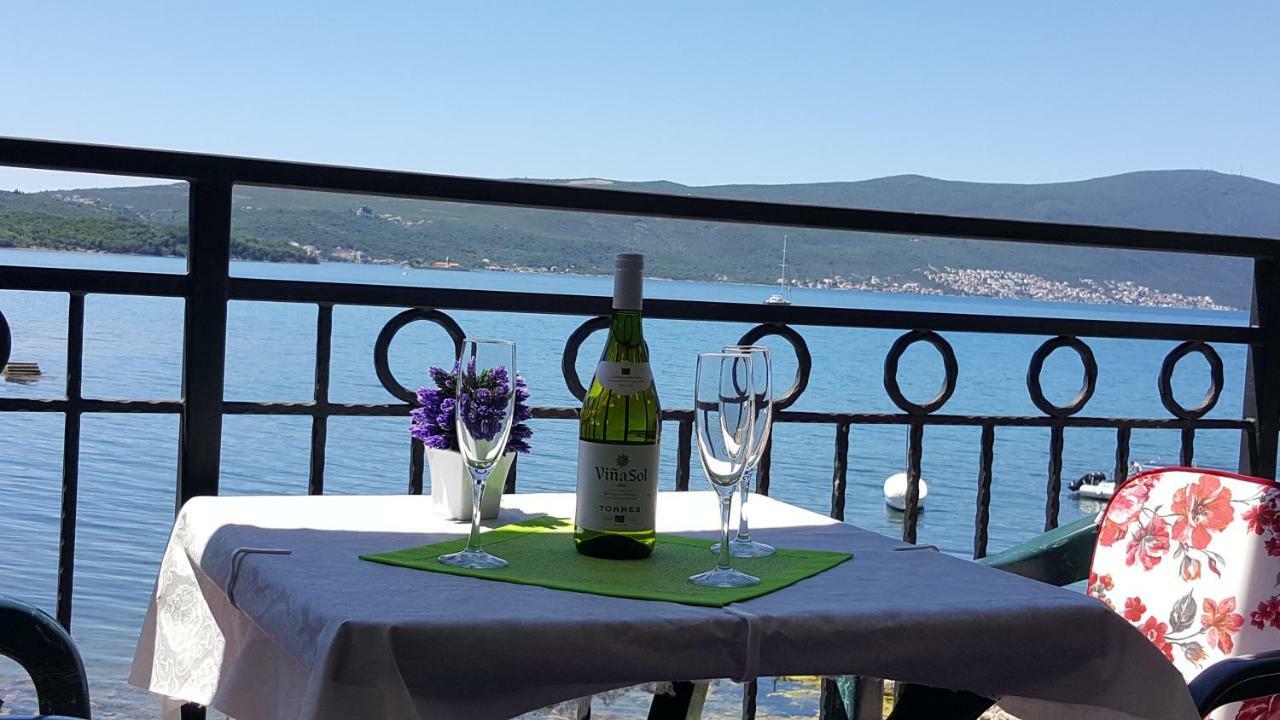 Apartments LungoMare Tivat Exterior foto